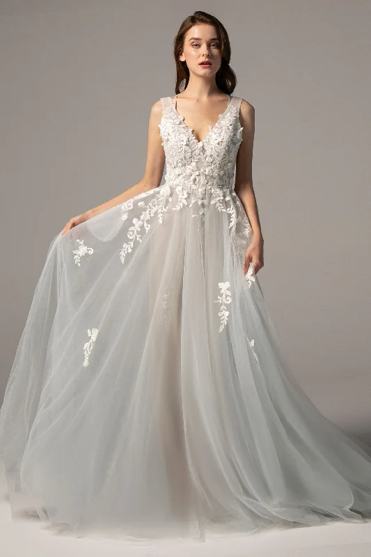 A-Line Court Train Tulle Wedding Dress CW2325 Luxury Wedding Dress