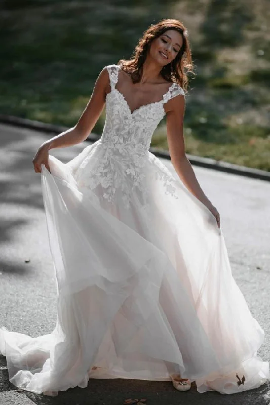 A-Line V-Neck Tulle Backless Long Wedding Dress with Lace Vintage Style Dress