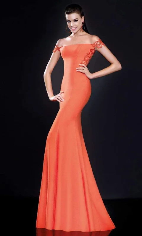 Tarik Ediz - 92568SC Off Shoulder Fitted Bod Trumpet Gown Open-back unclassified dresses