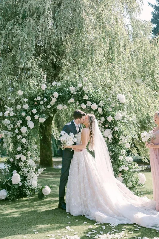 Gorgeous A Line V Neck White Long Bridal Dress with Appliques Flowing Maxi Skirt