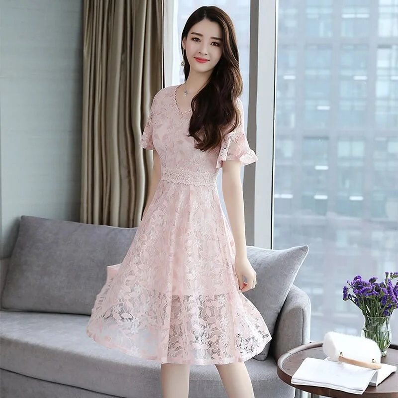 V-neck Short Sleeves Knee-length Lace Sexy Dress Tiered Lace Dress